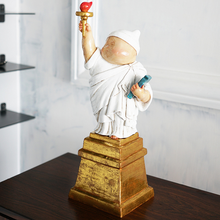 稀奇艺术 瞿广慈《自由男神》41x16x13cm 雕塑 玻璃钢手工上色